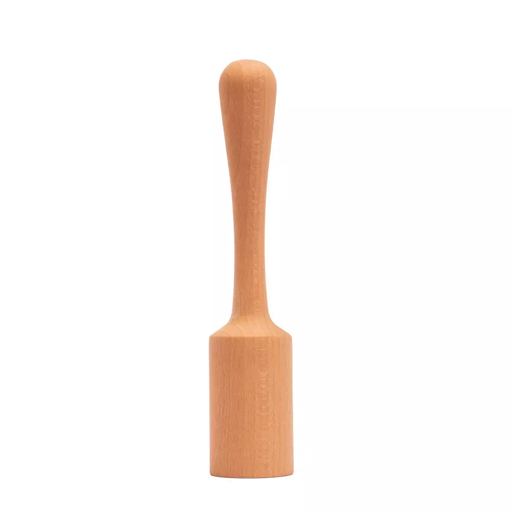 گوشتکوب چوبی وسیله ای برای آسیاب کردن هل و زعفران