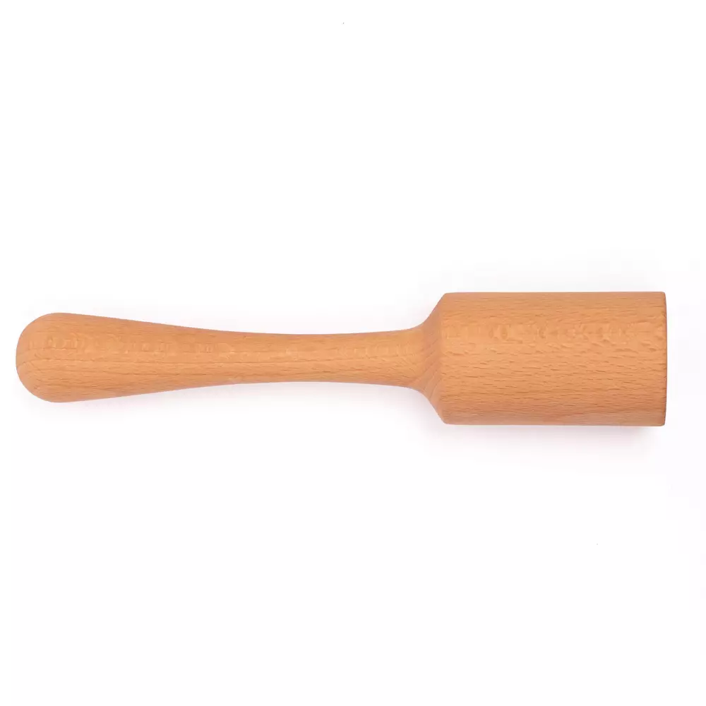 گوشتکوب چوبی وسیله ای برای آسیاب کردن هل و زعفران