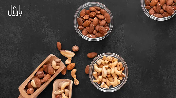 almonds-and-cashews