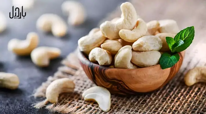 cashews-in-a-bowl