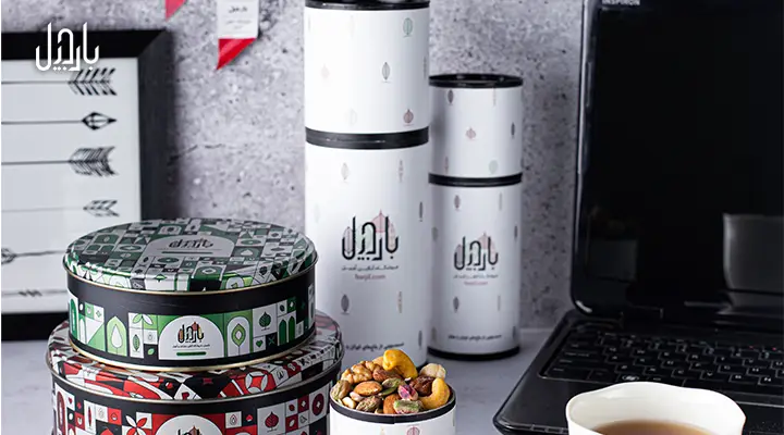 barjil-packages-with-a-laptop-and-a-bowl-of-nuts